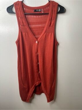 Rust Red Knit Sleeveless Button-Front Top with pockets